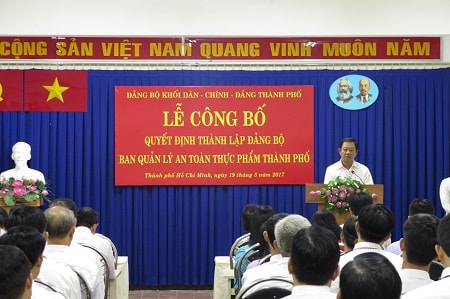 Đồng chí Dương Công Khanh phát biểu chỉ đạo của Ban thường vụ Đảng ủy Khối Dân – Chính - Đảng